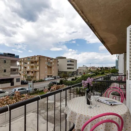 One Apartment Makarska